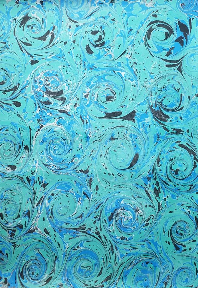 Papel marmorizado feito por Luise Perillo