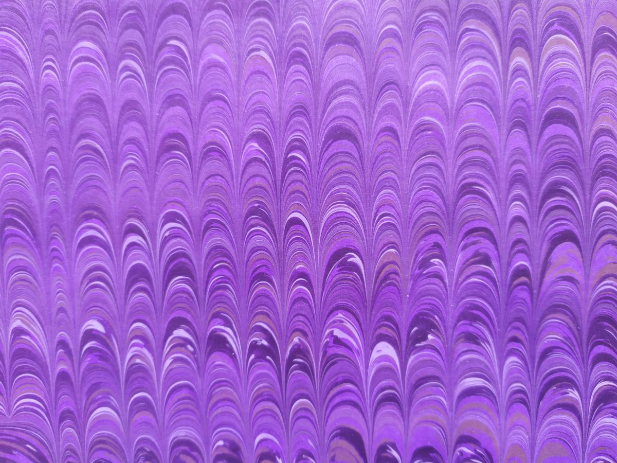 Papel marmorizado feito por Maria Luiza